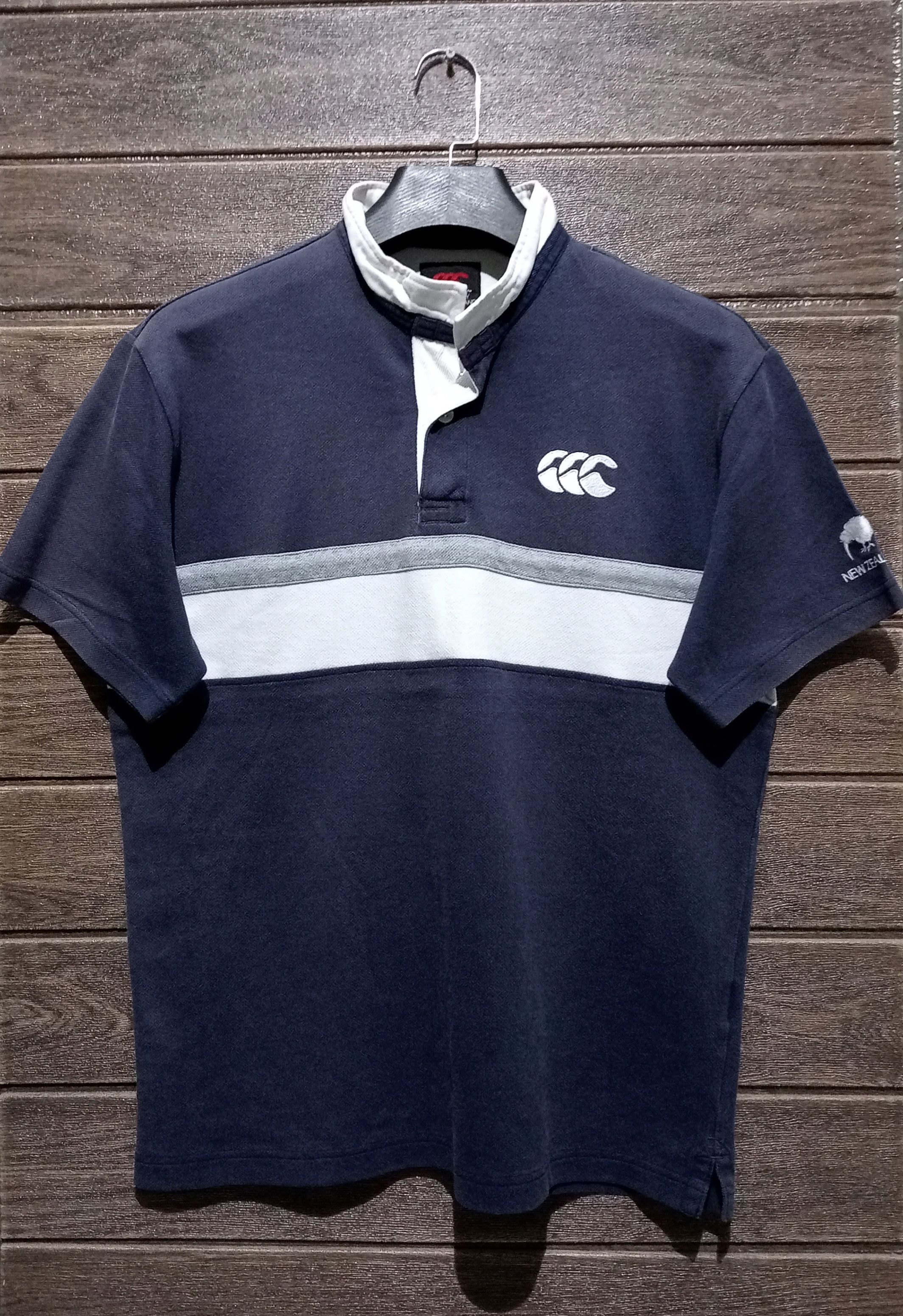 Canterbury of New Zealand Vintage Canterbury of New Zealand Polo Rugby Shirt Size US L / EU 52-54 / 3 - 1 Thumbnail