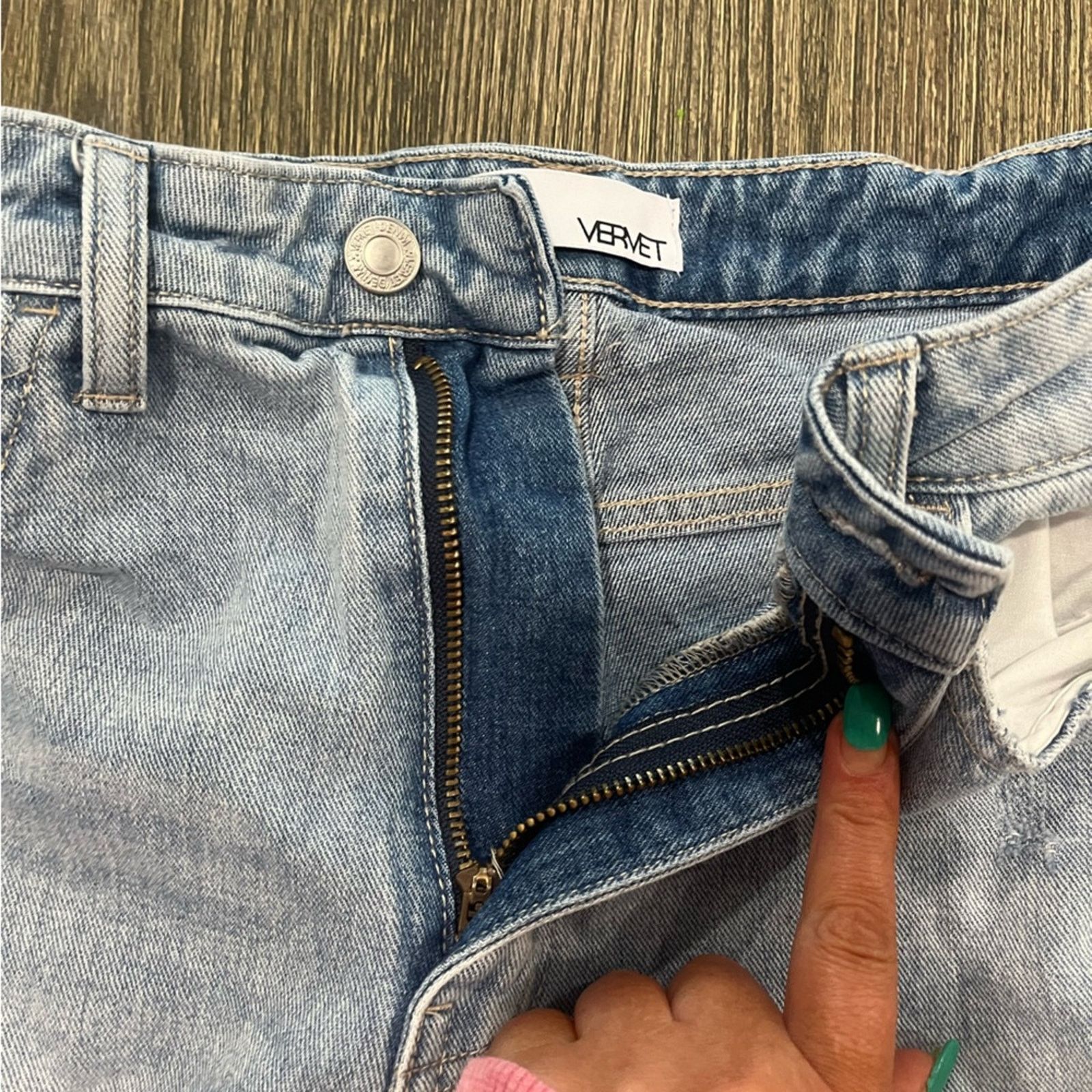 Velvet Vervet Ledro Jean Shorts High Rise Bermuda Distressed Sz 6 Size 28" / US 6 / IT 42 - 4 Thumbnail