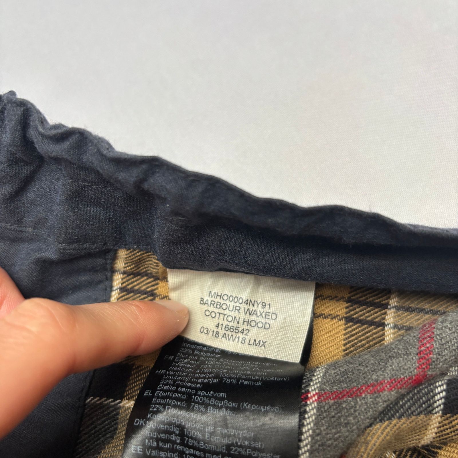 Barbour Barbour Ashby Waxed Cotton Tartan Lined Jacket Men's Medium Size US M / EU 48-50 / 2 - 11 Thumbnail