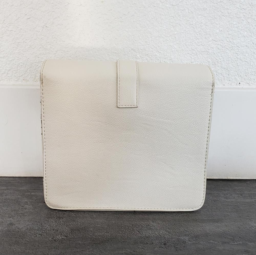 Forever 21 White Gold F21 Classic Mini Clutch Size ONE SIZE - 2 Thumbnail