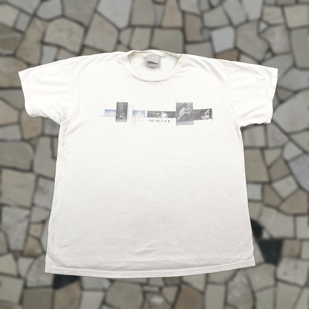 Nike VINTAGE Nike Shirt Large White Graphic Freestyle Basketball Short Sleeve Mens Y2K Size US L / EU 52-54 / 3 - 1 Thumbnail