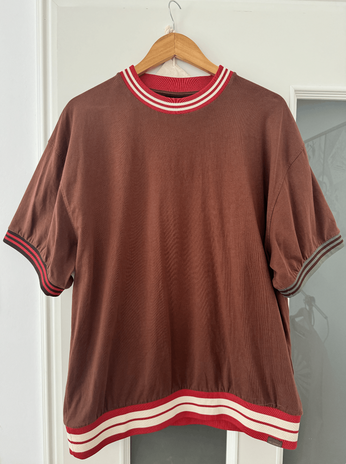 image of Jacquemus Le T-Shirt Joga in Brown, Men's (Size 2XL)