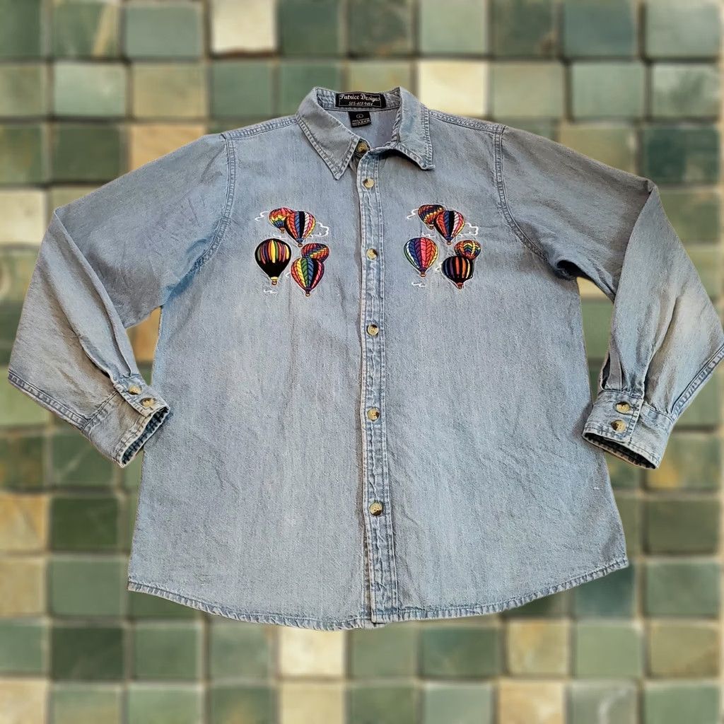 Denime VINTAGE Patrice Designs Denim Shirt Long Sleeve Button-Up Embroidered Hot Air Balloons Blue L Womens 90s Retro Bohemian Casual Easy Care Size L / US 10 / IT 46 - 1 Thumbnail