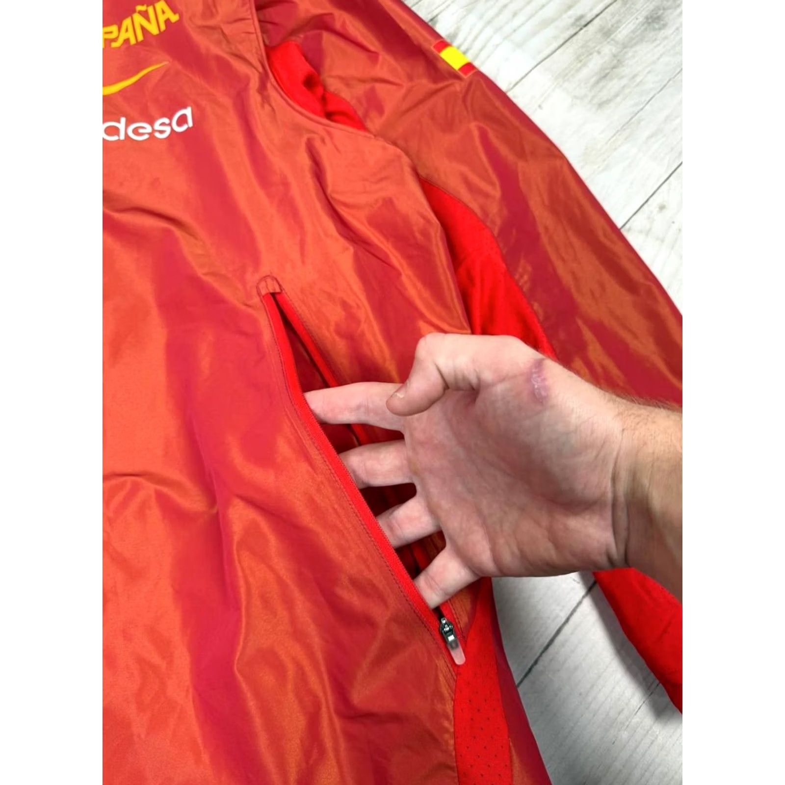 Nike Nike Spain Basketball Team Jacket Windbreaker Hooded Men 2XL Red Size US XXL / EU 58 / 5 - 4 Thumbnail