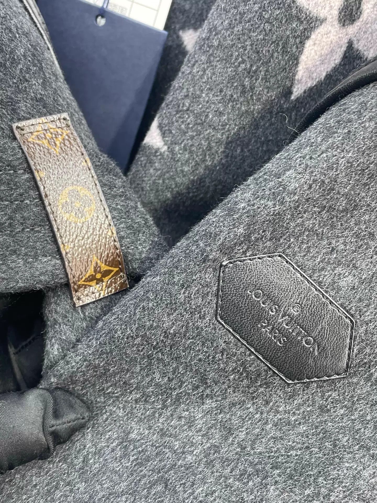 Louis Vuitton LV Gray Monogram All Over Print Robe Coat 38 99 New w/ Tags Size S / US 4 / IT 40 - 4 Thumbnail