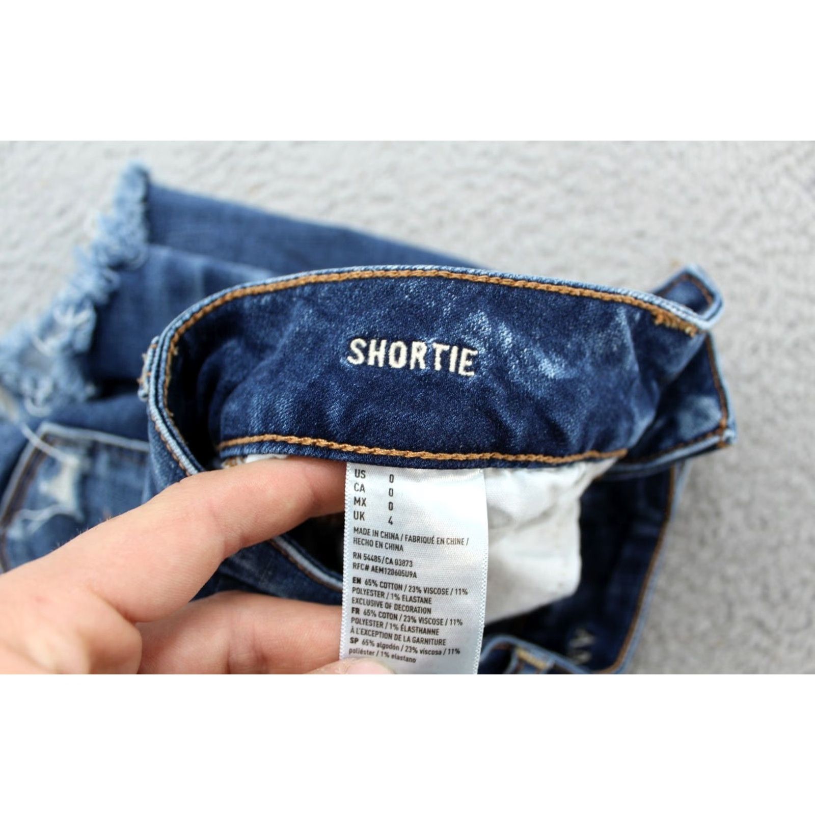 American Eagle Outfitters VINTAGE American Eagle Outfitters Shortie Denim Shorts Blue 0 Beach Size 25" / US 0 / IT 36 - 3 Thumbnail