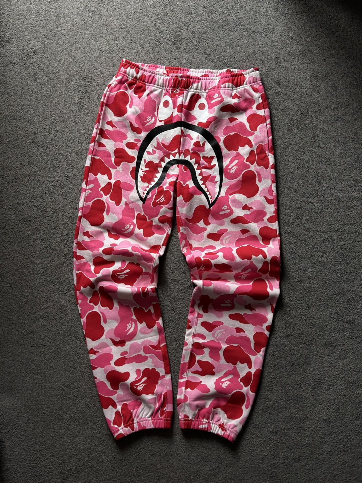 Bape BAPE ABC Camo Shark Regular Fit Sweat Pants Pink Size US 32 / EU 48 - 1 Thumbnail
