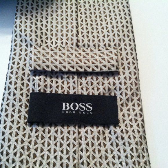 Hugo Boss HUGO BOSS MENS NEW BEIGE 100%SILK NECK TIE WIDTH: 3 1/8" Size ONE SIZE - 3 Thumbnail