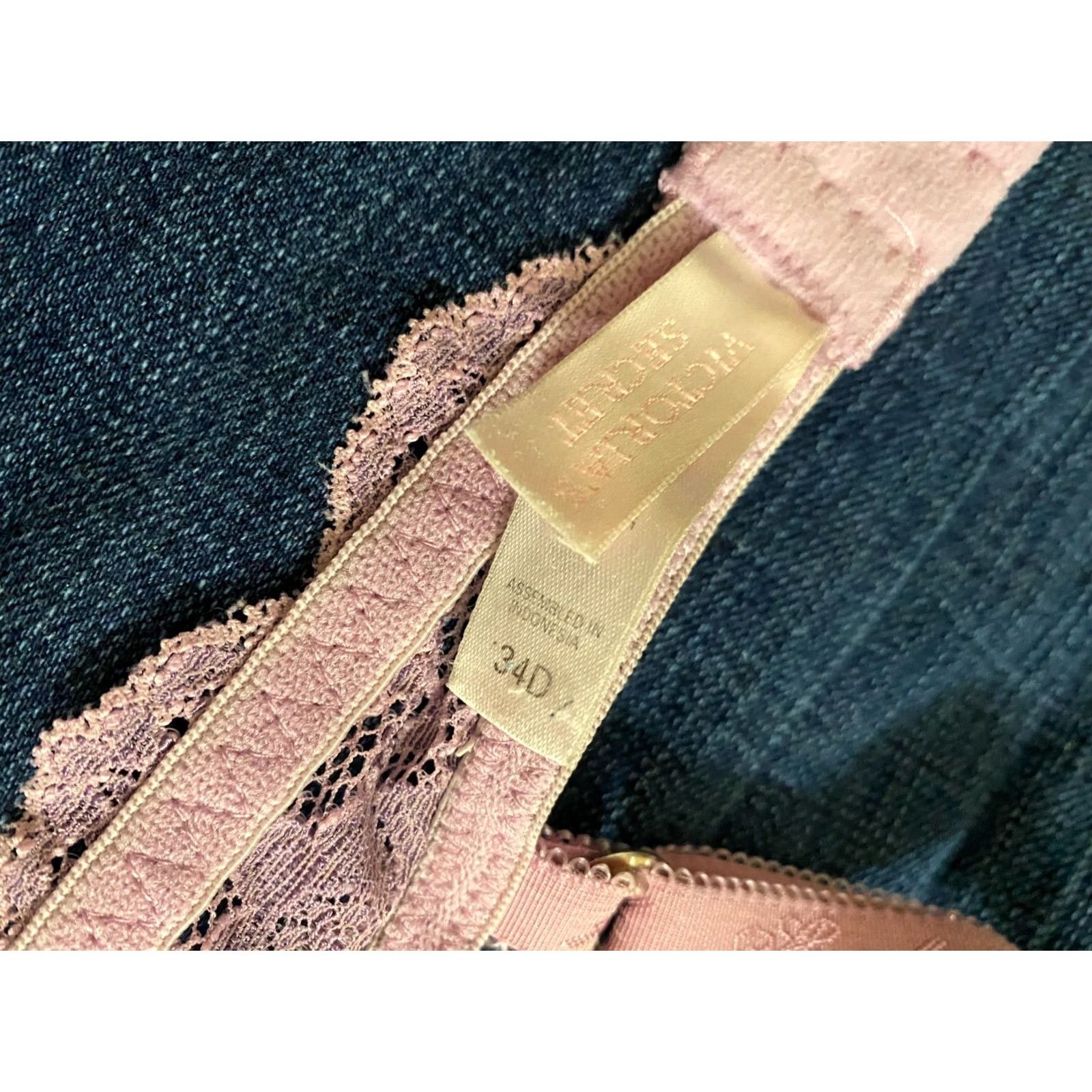 Victoria's Secret Victoria's Secret Angel purple underwire Bra 34D Women Underwire Lightly Lined Solid Purple Men/Women Size ONE SIZE - 4 Thumbnail