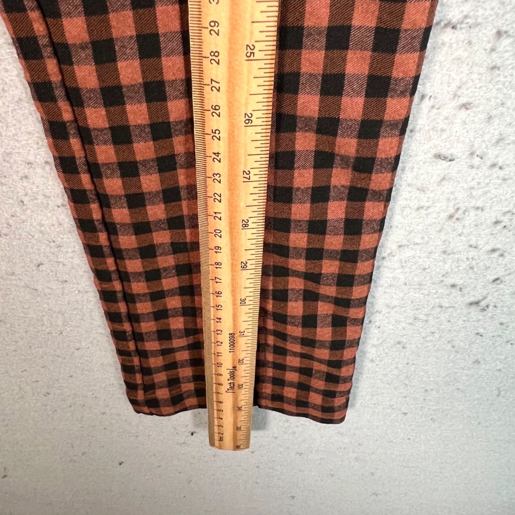 Urban Outfitters Urban Outfitters Womens Checkered Pants Size 0 Polyester & Viscose Blend Size 25" / US 0 / IT 36 - 7 Thumbnail