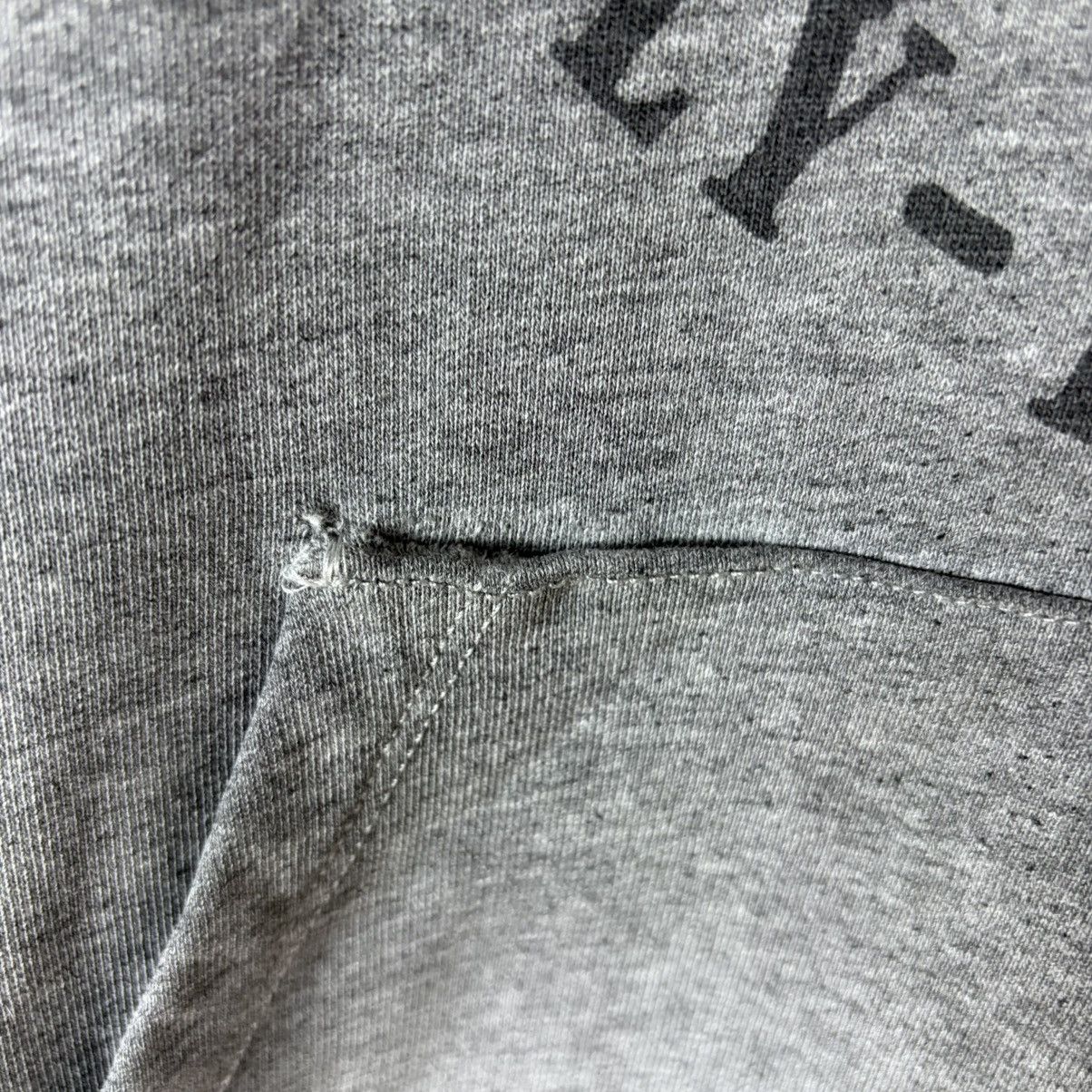 Diesel Vintage Diesel Big Central Logo Grey Pocket Hoodie Y2K Size US L / EU 52-54 / 3 - 5 Thumbnail