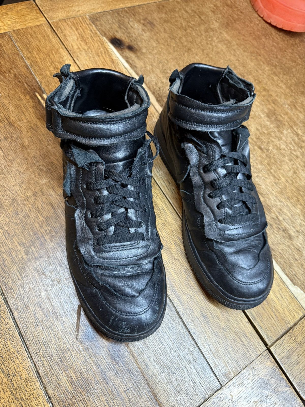 Comme des Garcons × Nike Nike x Comme des Garçons (CDG) Air Force 1 Mid ...