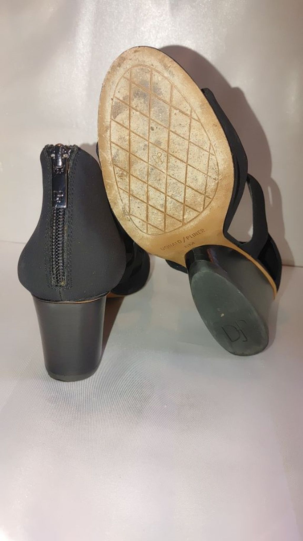Donald Pliner Donald J. Pliner Sandals Size 8M Size US 8 / IT 38 - 8 Thumbnail
