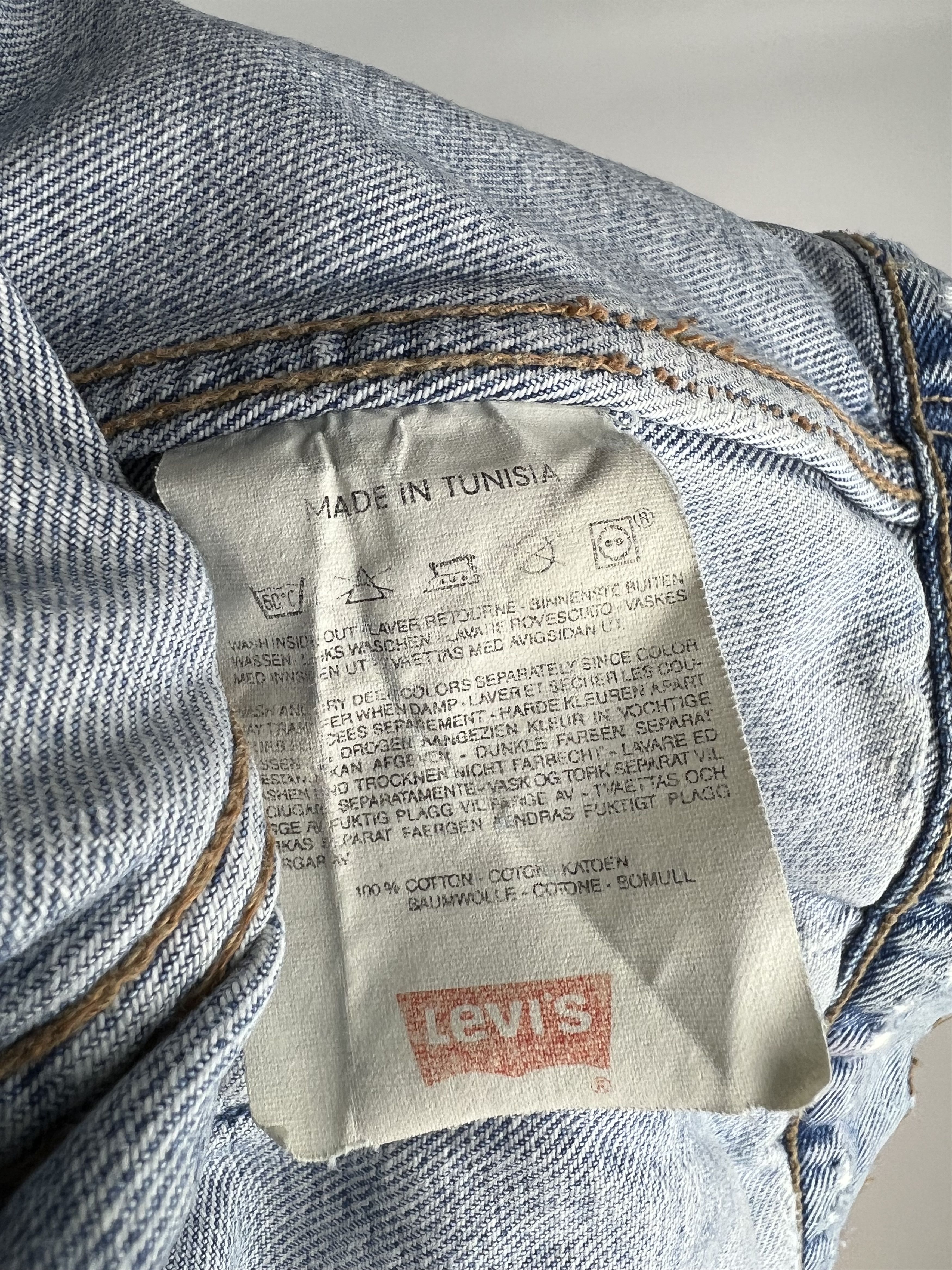 Levi's 90s Levis VTG Men's Distressed Denim Jacket Size M Size US M / EU 48-50 / 2 - 15 Thumbnail