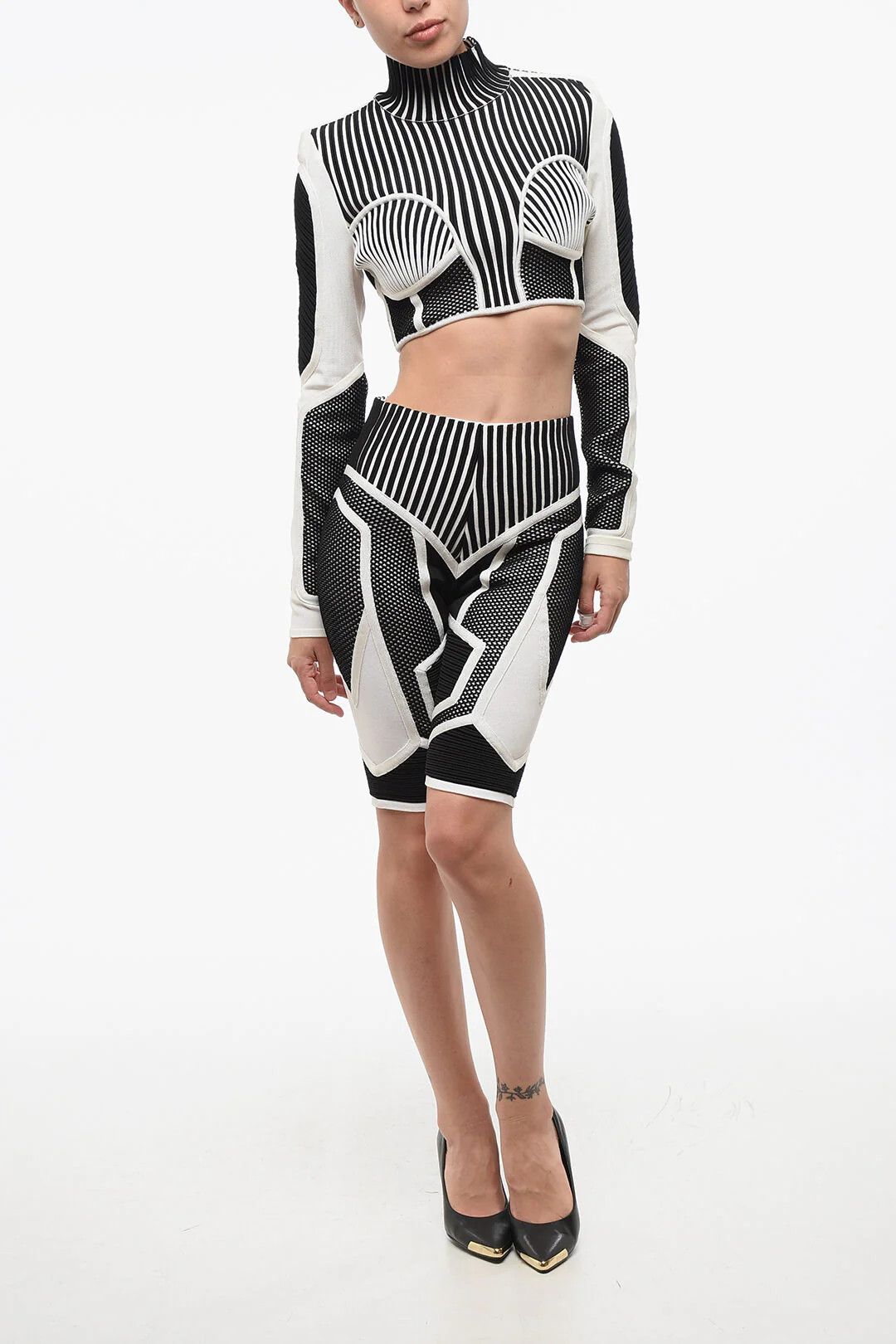 Balmain og1mm0326 High-Waist Bicolour Biker Short in Black & White Size 27" / US 4 / IT 40 - 4 Thumbnail