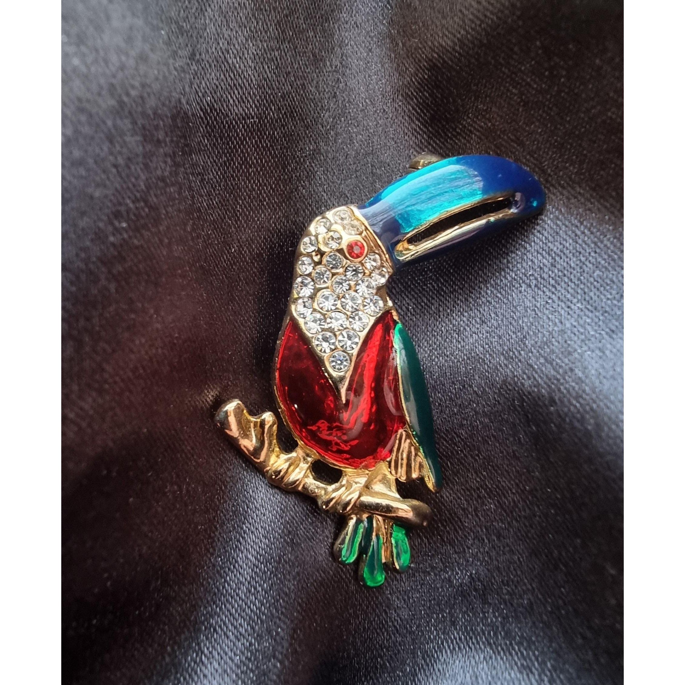 Vintage Vintage Toucan Bird Enamel Gold Tone Rhinestone Red Eye Anim Size ONE SIZE - 1 Thumbnail