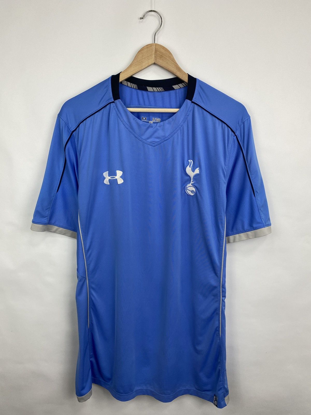 Under Armour 🏴󠁧󠁢󠁥󠁮󠁧󠁿 Y2K Tottenham Under Armor Jersey T-Shirt England Retro Size US XL / EU 56 / 4 - 3 Thumbnail