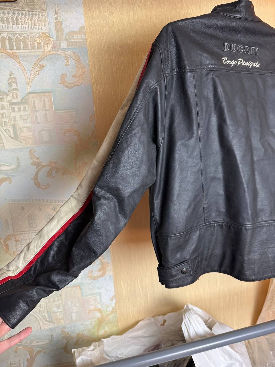 Dainese DUCATI LETHER JACKET Size US L / EU 52-54 / 3 - 9 Thumbnail