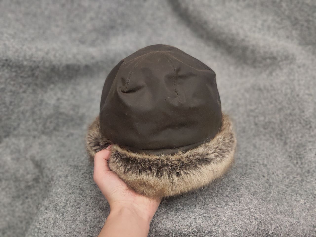 Barbour Barbour Ambush Waxed Unisex Hat Faux Fur Olive Fleece Lining Size ONE SIZE - 2 Thumbnail