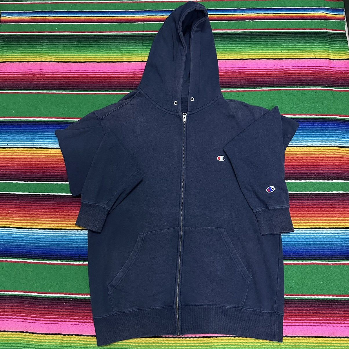 Champion Champion Hoodies . Size US L / EU 52-54 / 3 - 1 Thumbnail