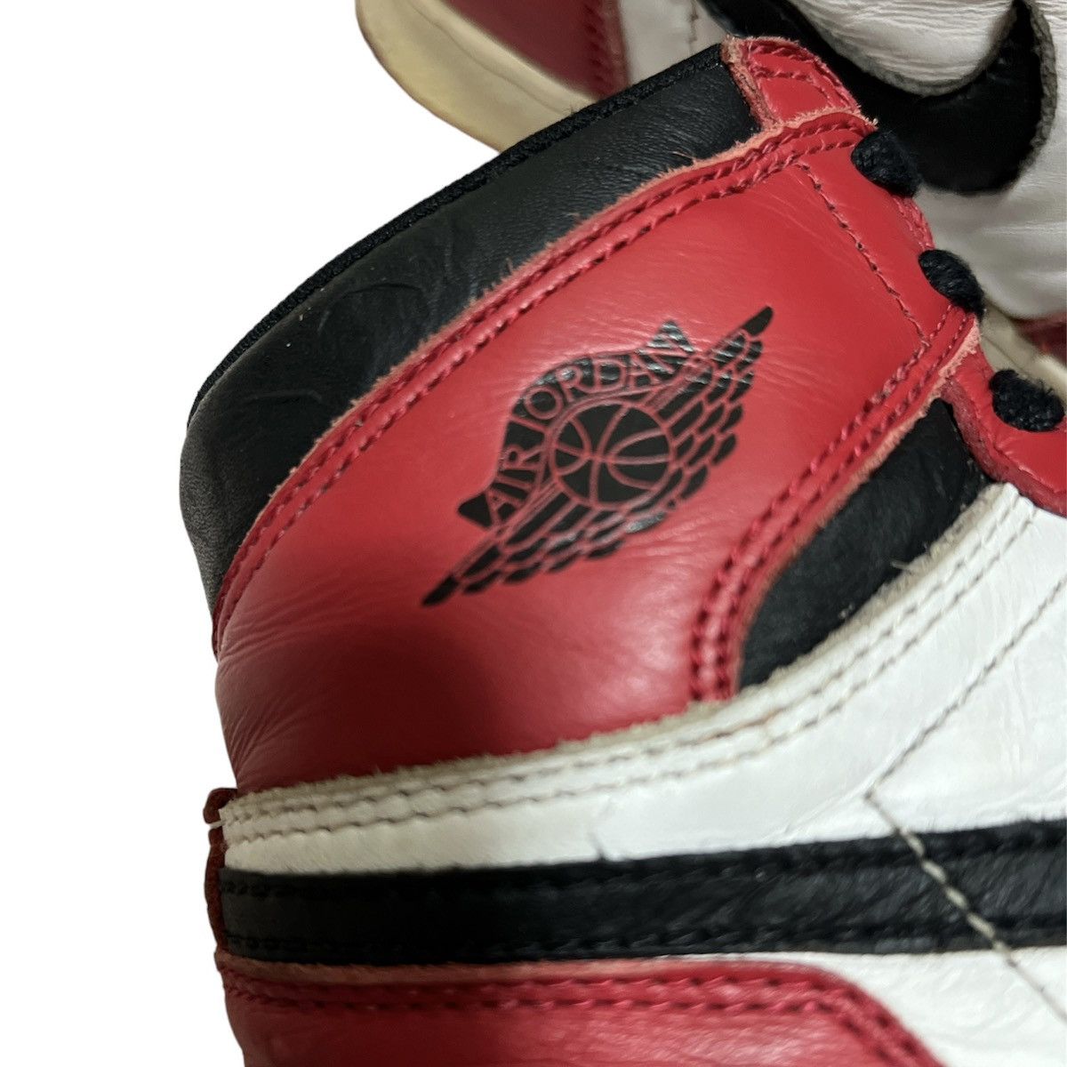 Jordan Brand Retro OG Nike Air Jordan 1 High Chicago 1994 Size US 7.5 / EU 40-41 - 9 Thumbnail