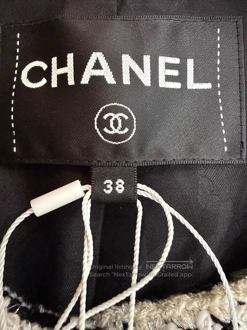 Chanel Chanel 25C black tweed short coat Size XS / US 0-2 / IT 36-38 - 4 Thumbnail