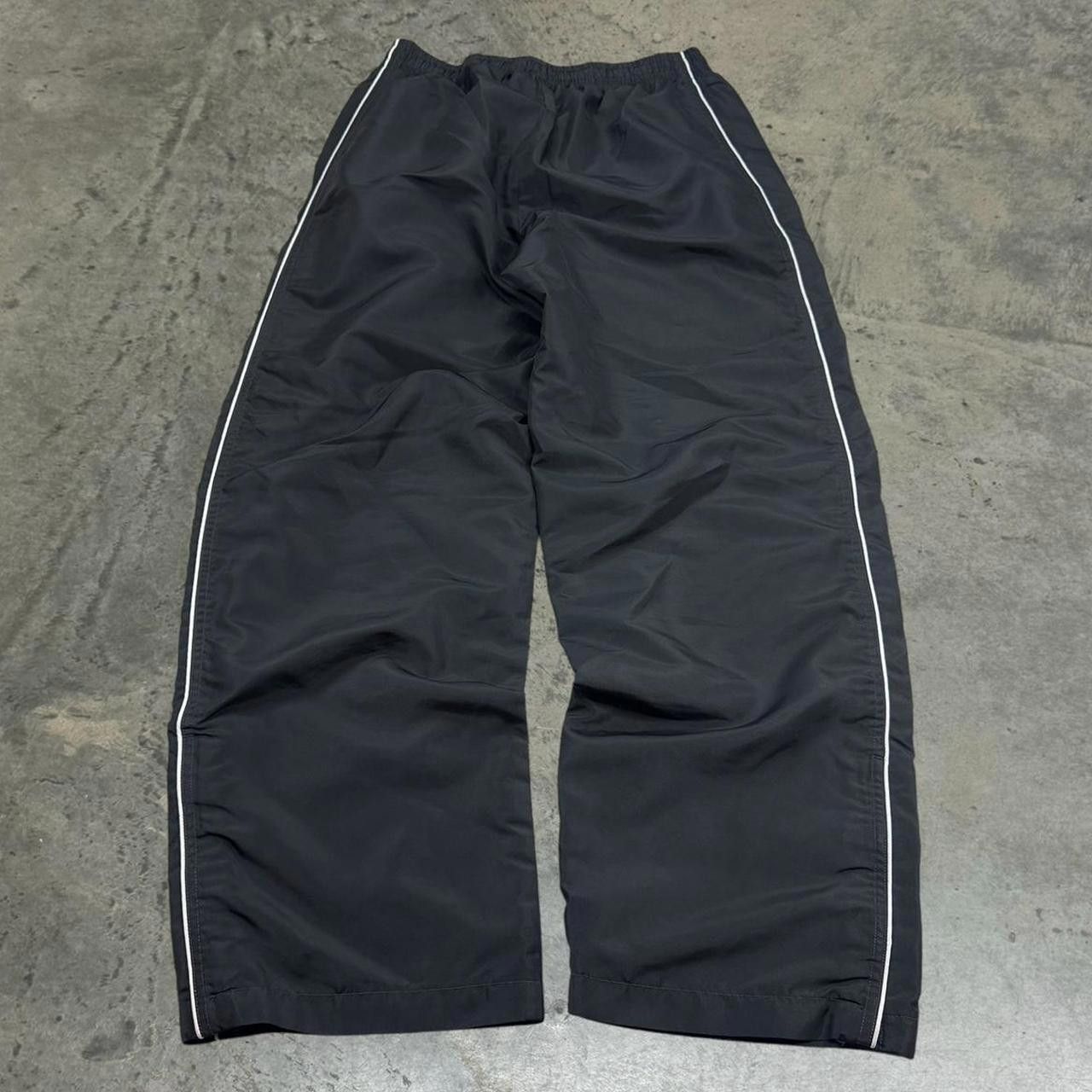Old Navy × Vintage Vintage Y2K Old Navy Side Stripe Nylon Track Pants Size US 32 / EU 48 - 4 Thumbnail