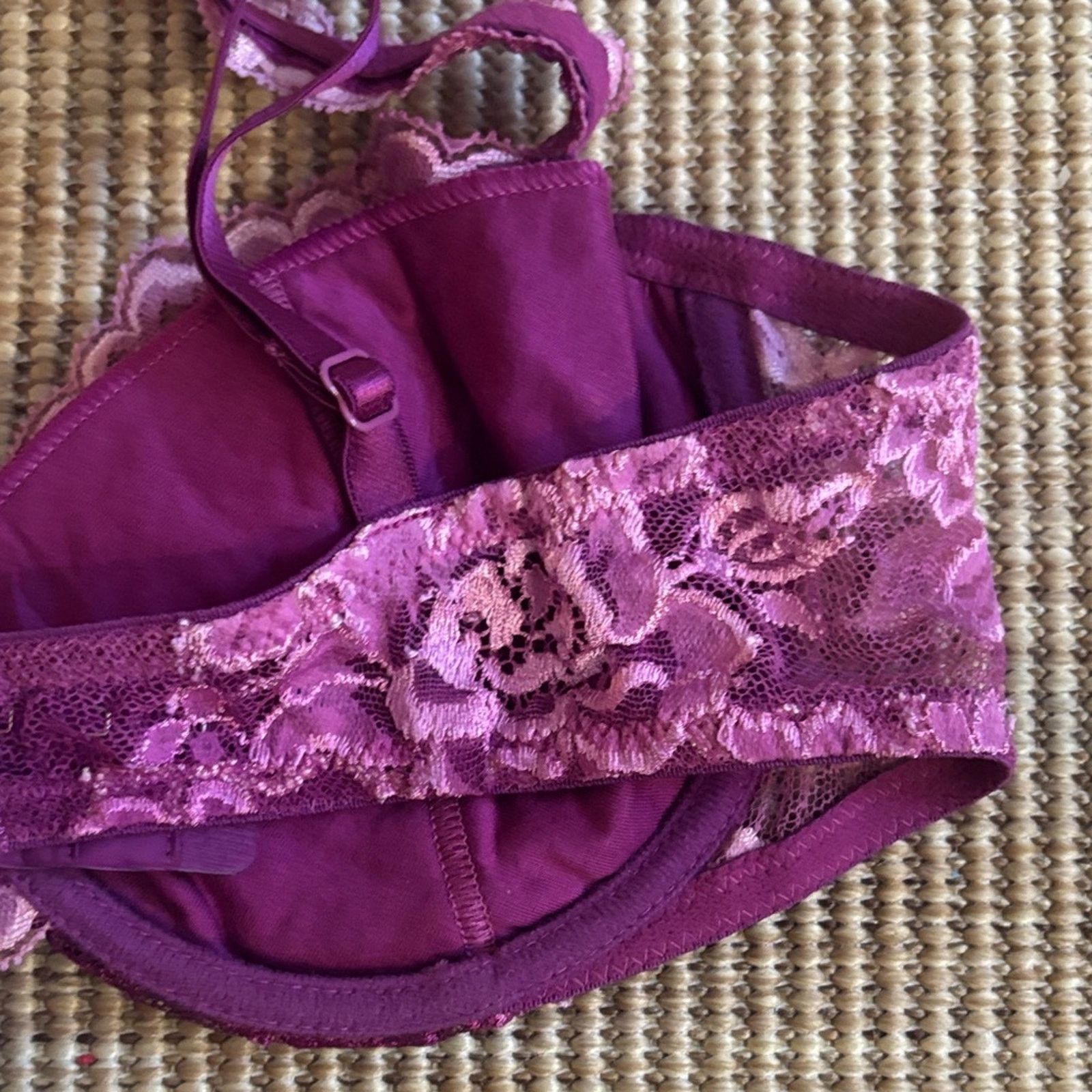 La Perla NWT La Perla Magenta Lace Bra 38B Size ONE SIZE - 4 Thumbnail