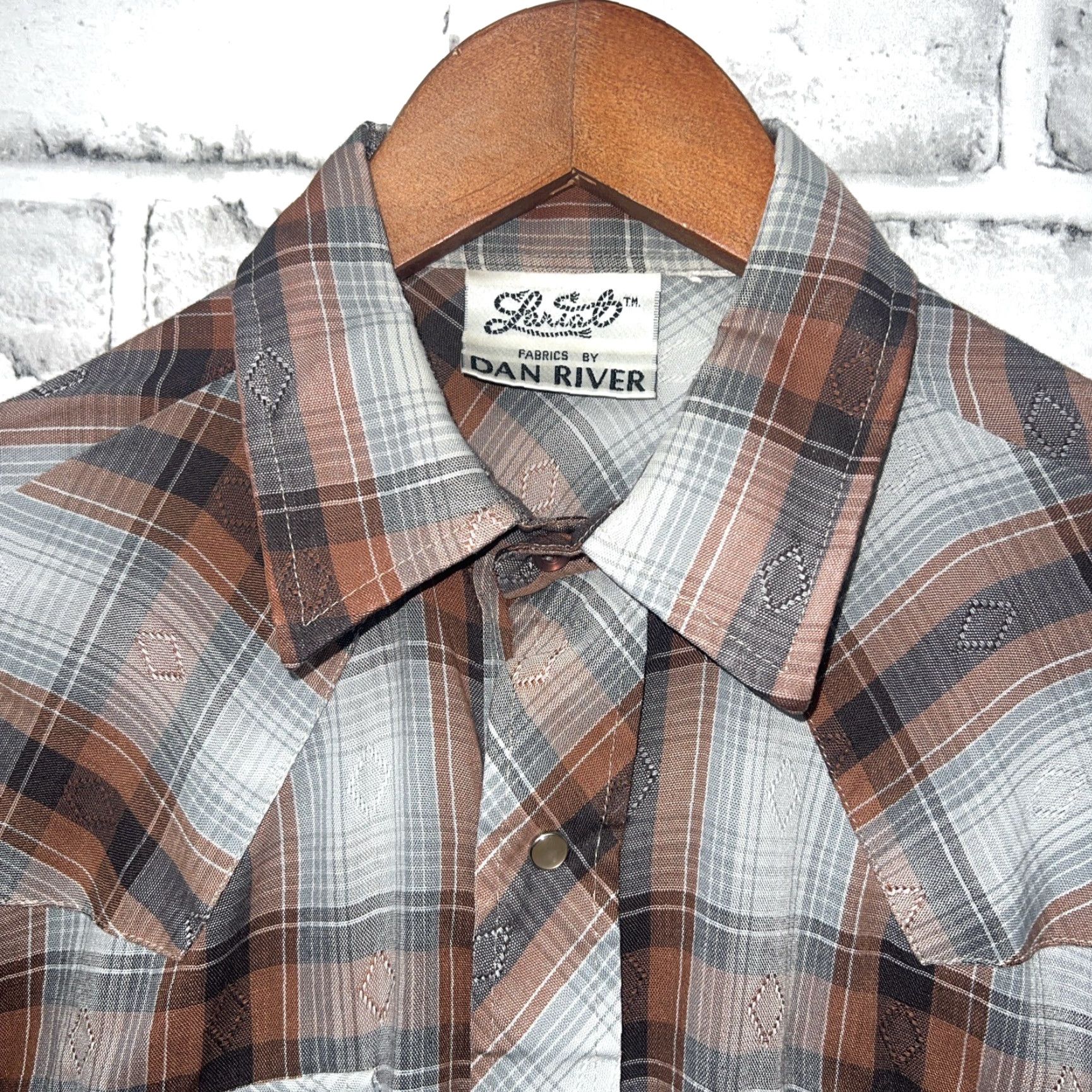 Ariat VINTAGE Dan River Lariat Fabrics Plaid Shirt Mens Size S Brown Snap Button Short Sleeve Size US S / EU 44-46 / 1 - 2 Thumbnail