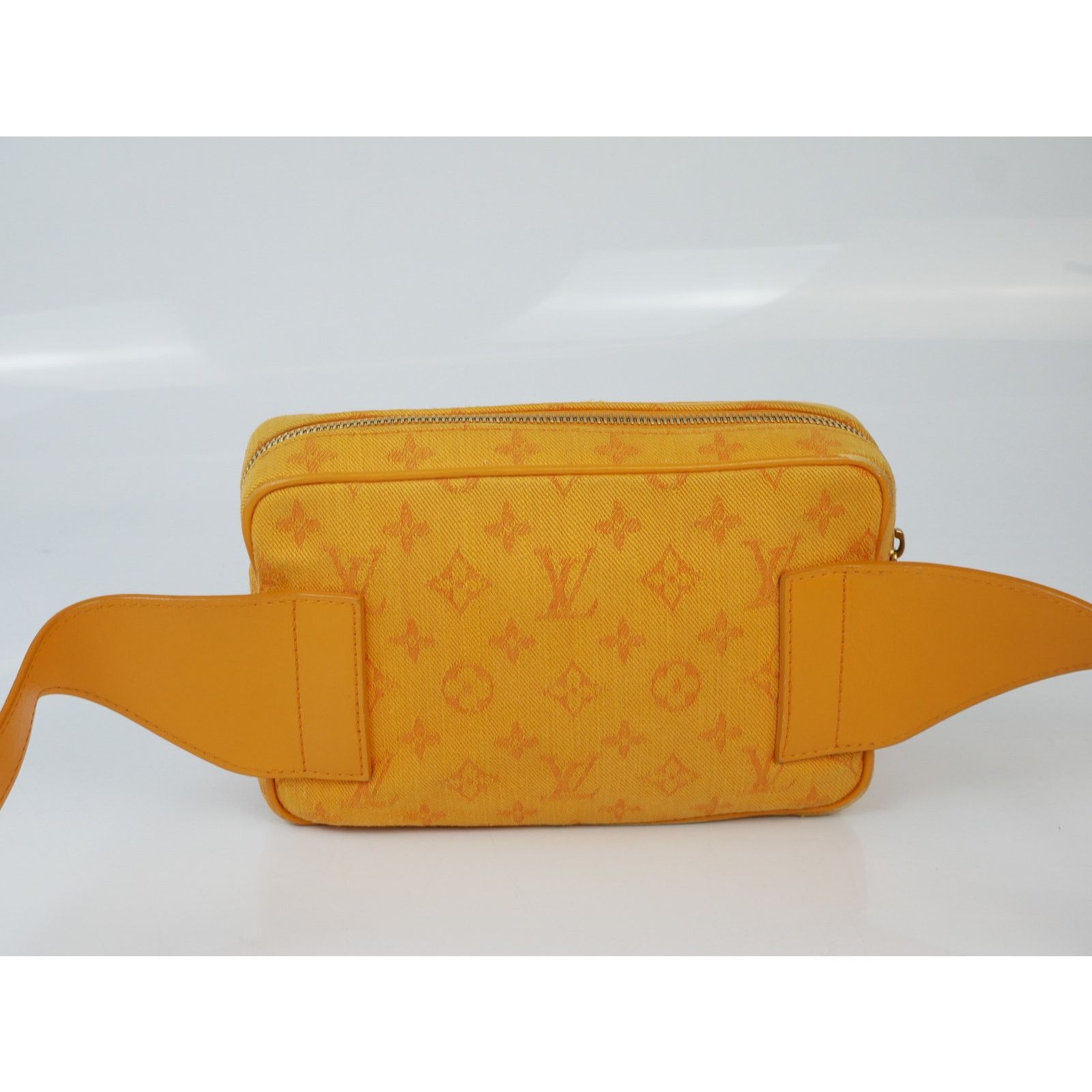 Louis Vuitton Louis Vuitton Monogram Outdoor Bum Bag Orange Size ONE SIZE - 6 Thumbnail