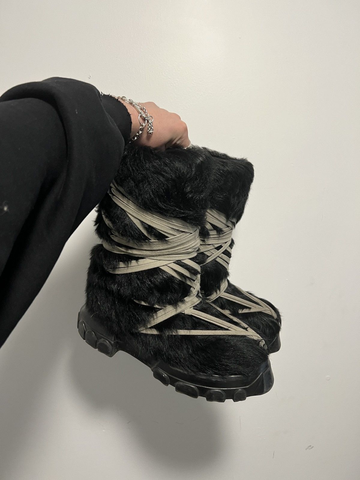 Rick Owens Rick owens megalace fur lunar boots Size US 10 / EU 43 - 3 Thumbnail