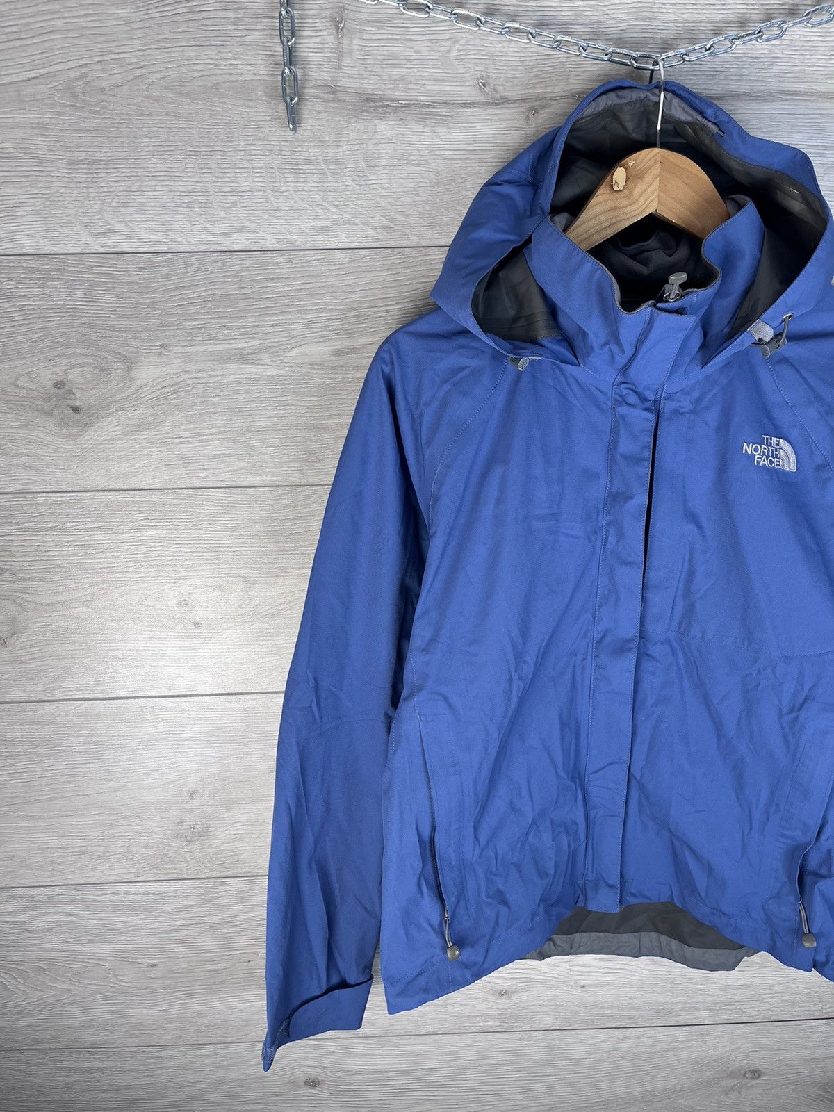 The North Face Women's outdoor jacket The North Face size M gore-Tex Size M / US 6-8 / IT 42-44 - 2 Thumbnail
