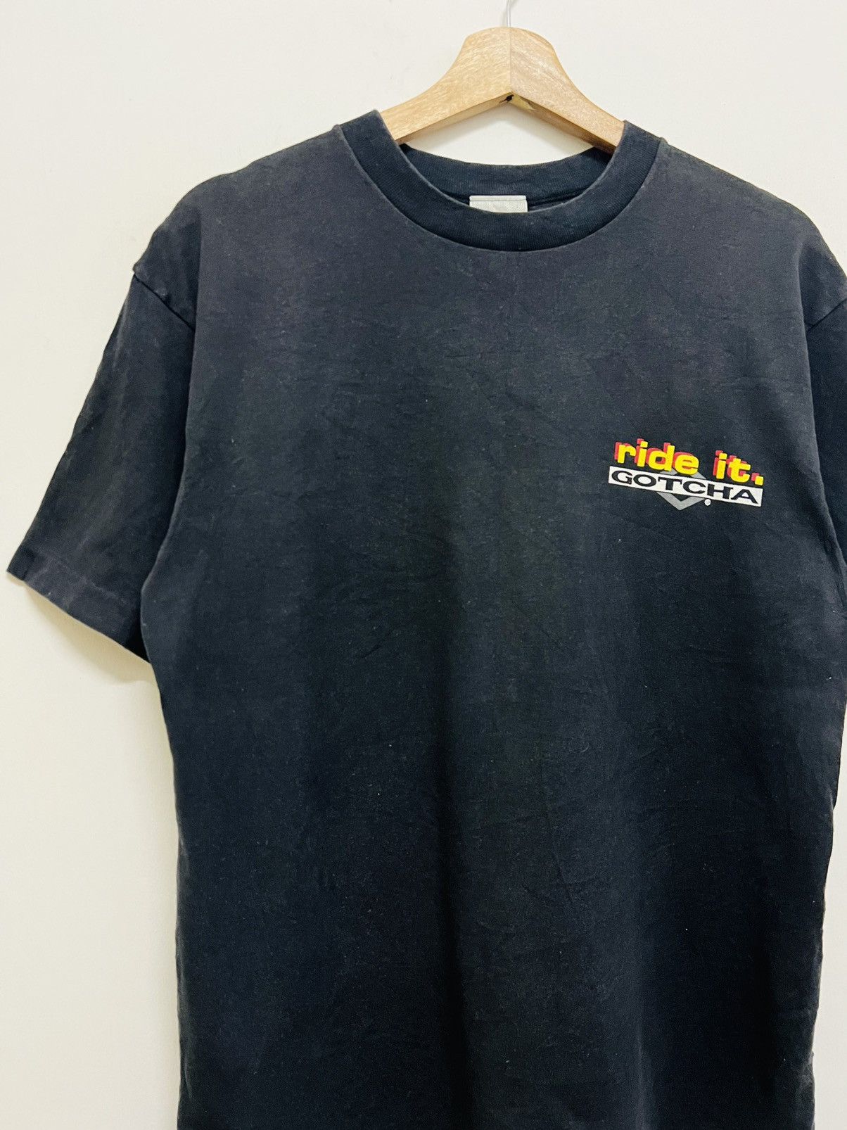 Gotcha × Vintage VINTAGE 1992 GOTCHA INTERNATIONAL SURF TEE Size US M / EU 48-50 / 2 - 3 Thumbnail