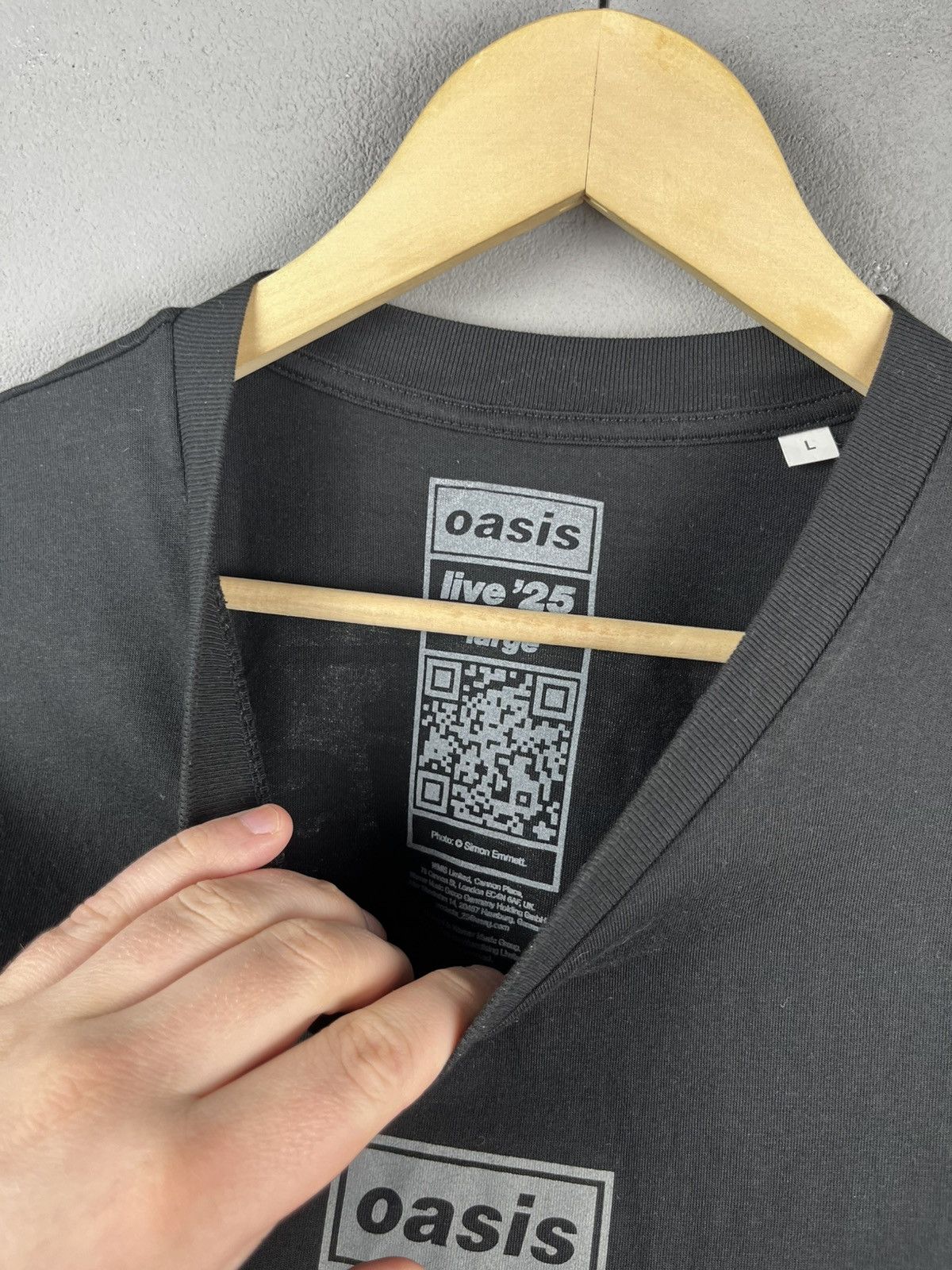 Band Tees Rare Oasis Band Logo 26.07.2025 London Concert Tour Shirt Size US L / EU 52-54 / 3 - 7 Thumbnail