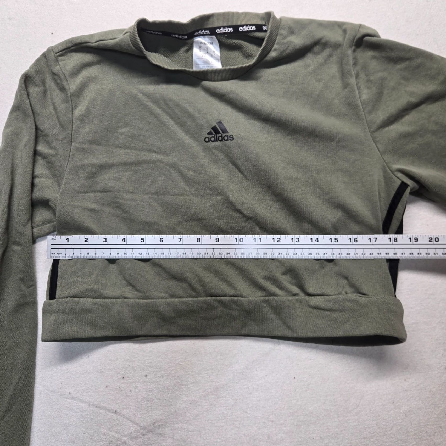 Adidas Adidas Sweater Shirt Women M Green Crew Neck Long Sleeve Lightweight Knit Logo Vintage No Size M / US 6-8 / IT 42-44 - 4 Thumbnail
