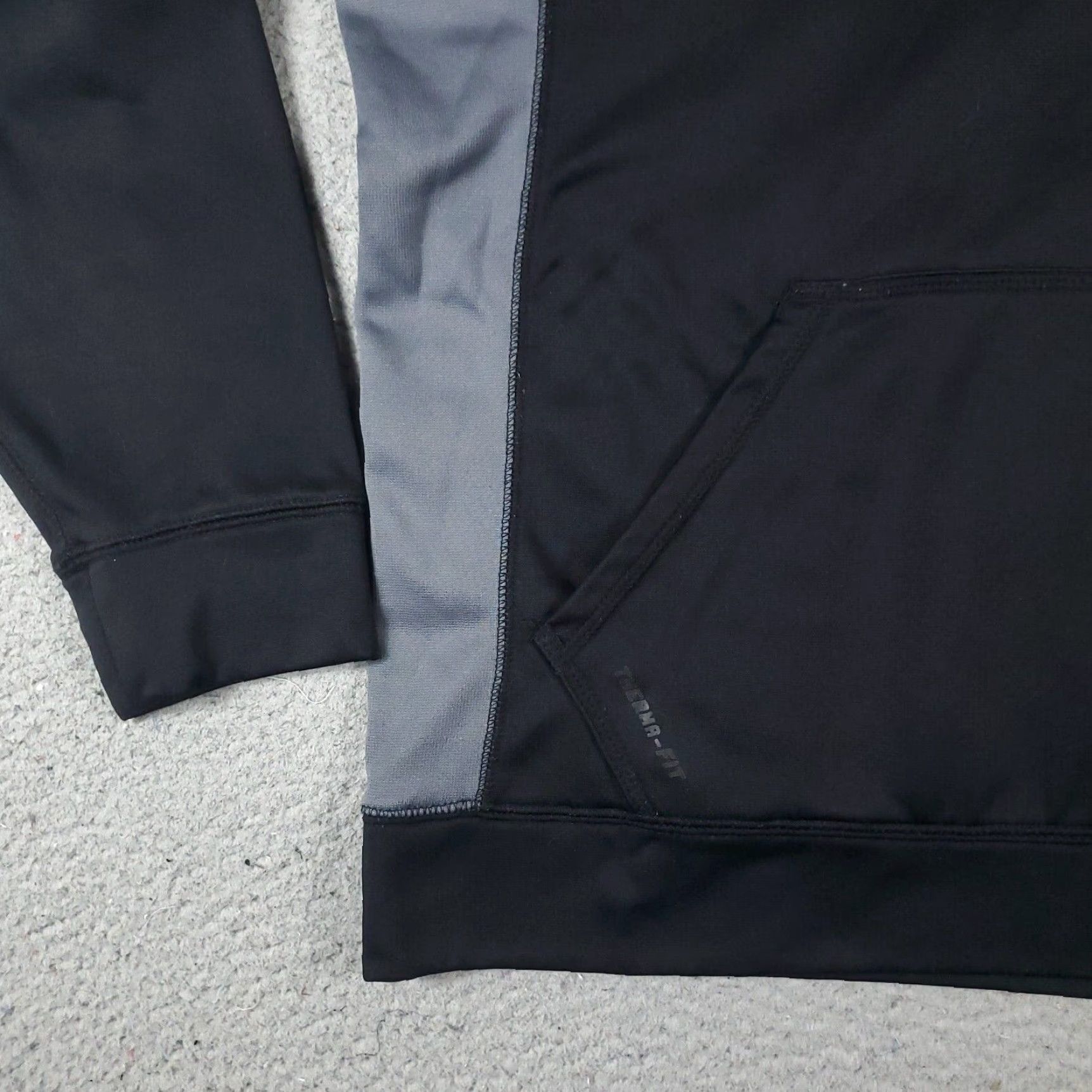 Nike Nike Pullover Hoodie Sweatshirt Mens Large Black Swoosh Sweatshirt Hoodie Nike Size US L / EU 52-54 / 3 - 4 Thumbnail