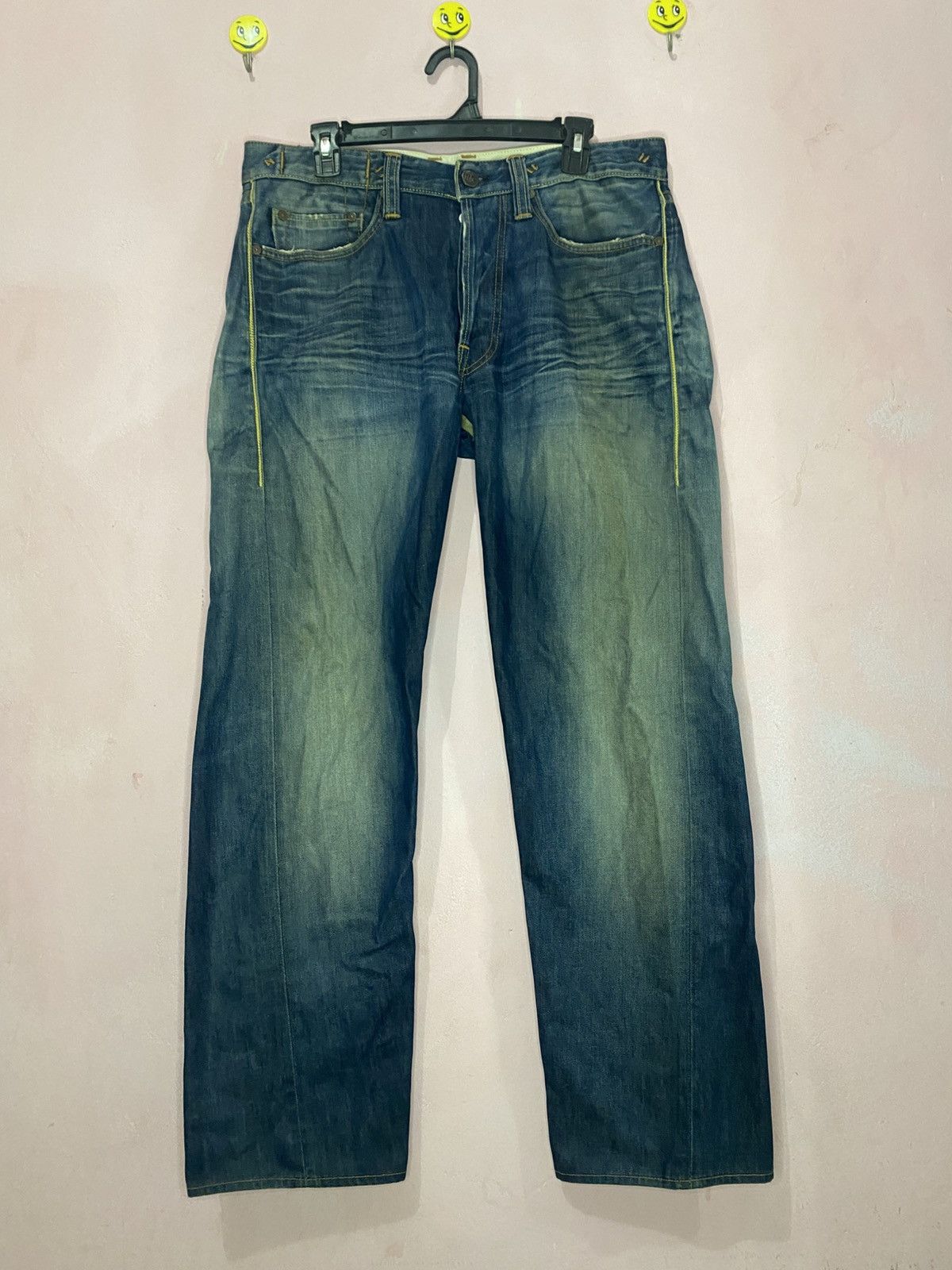 Hollywood Trading Company HTC hollywood trading company distressed jeans Size US 35 - 1 Thumbnail