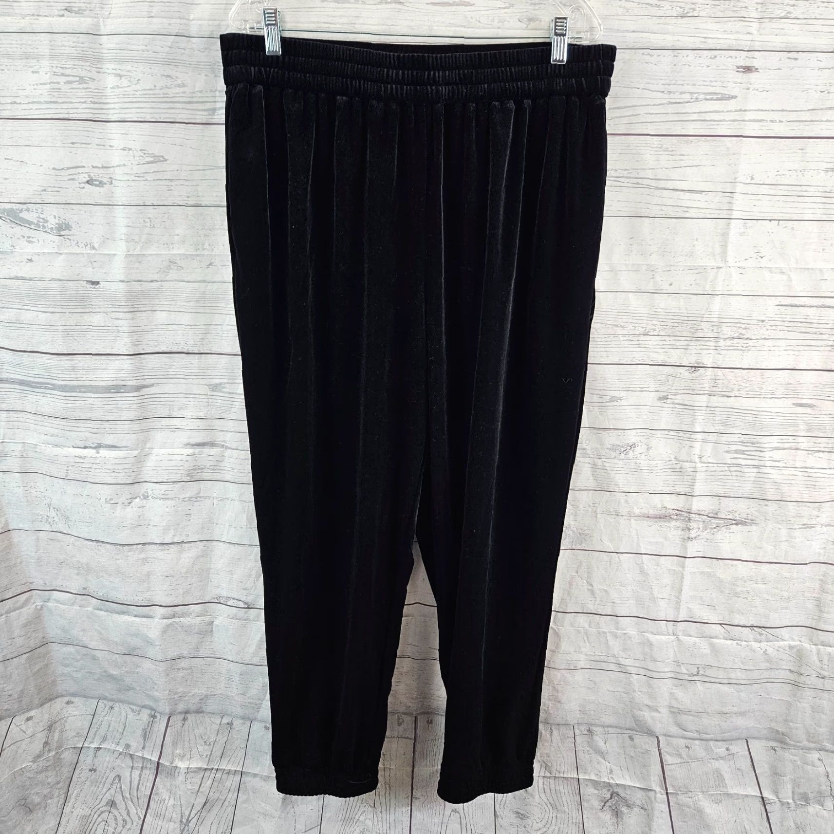 Velvet Skies Are Blue Velvet Cropped Pants 1X Black High Rise Womens Pants VIPNQI Size 40" / US 18 - 2 Thumbnail