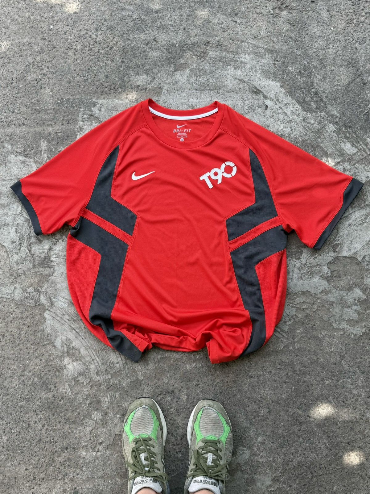 Nike Vintage Y2K Nike Total 90 T-shirt Soccer Blokecore Jersey Size US XL / EU 56 / 4 - 2 Thumbnail