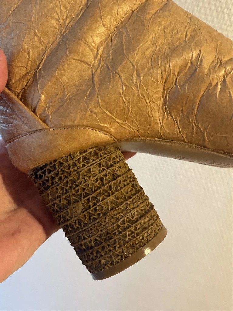 Maison Margiela Tan Paper Tabi Boots Size US 8 / IT 38 - 7 Thumbnail