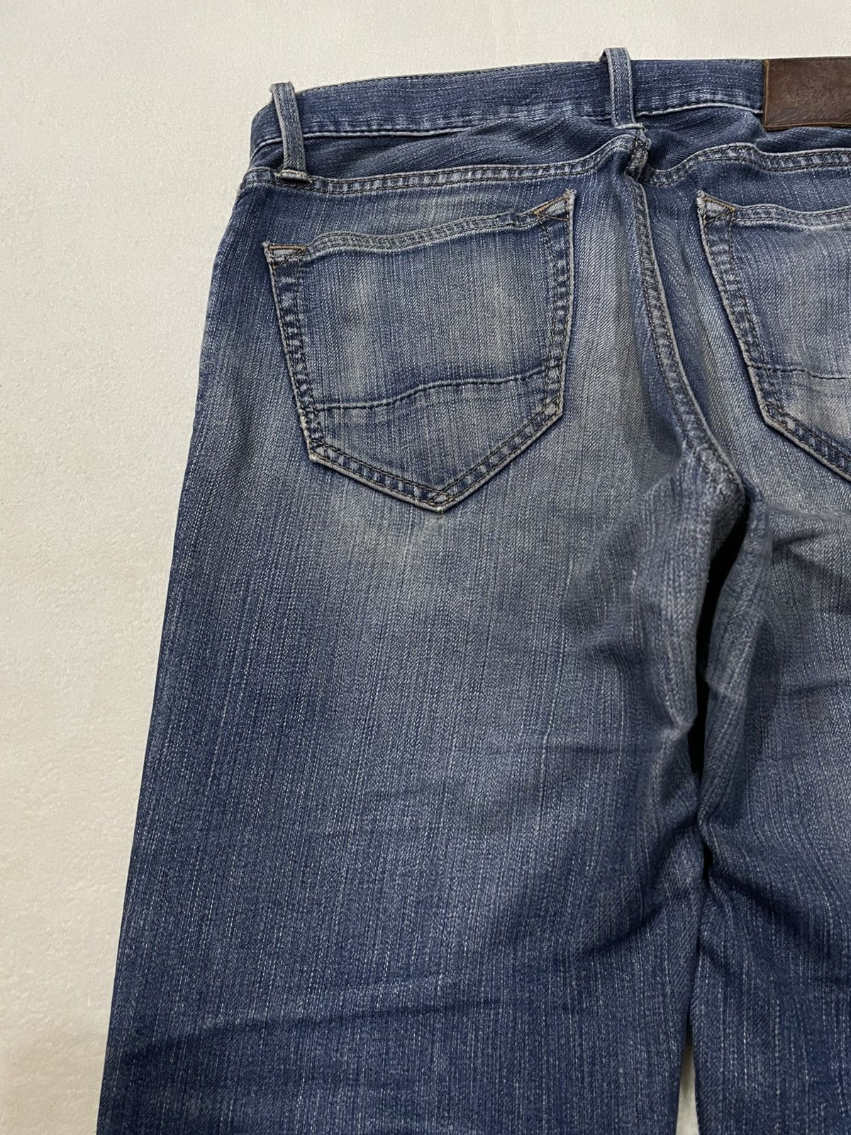 Eddie Bauer Vintage Eddie Bauer Straight Cut Distress Ripped Dark Blue Size US 33 - 17 Thumbnail