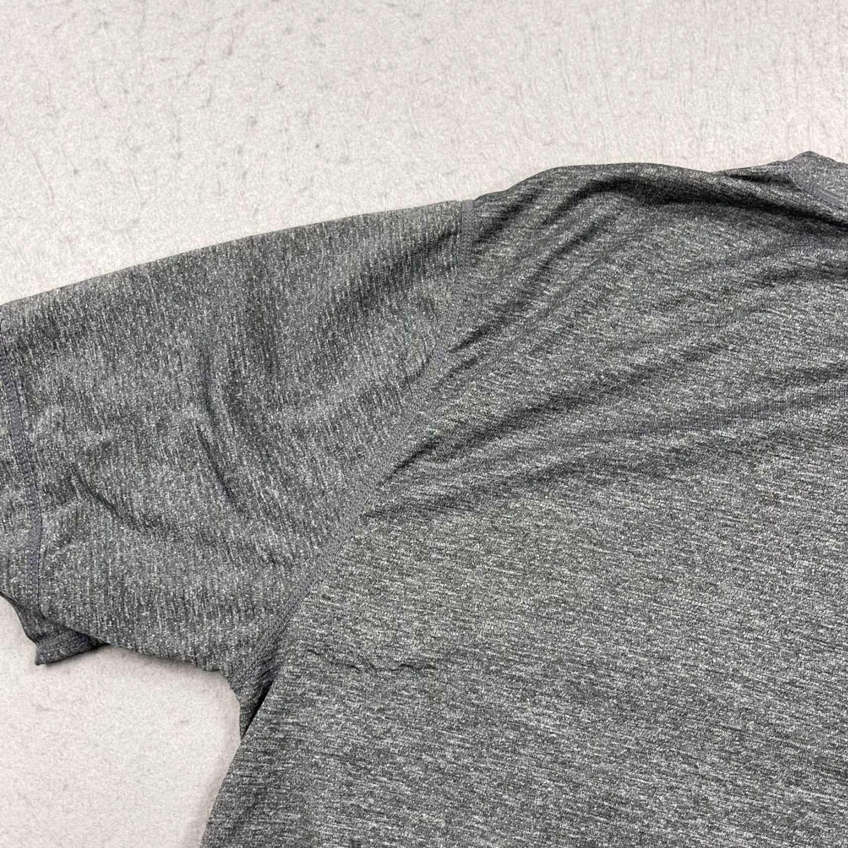 Vuori Vuori Shirt Mens M Gray Tradewind Performance Tee Pocket Gym Workout Lift Size US M / EU 48-50 / 2 - 6 Thumbnail