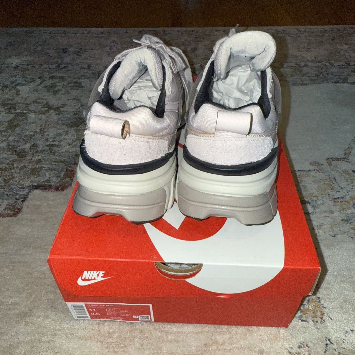 Nike Nike V2K Run Women’s Size 11 Men’s Size 9.5 Size US 11 / IT 41 - 4 Thumbnail