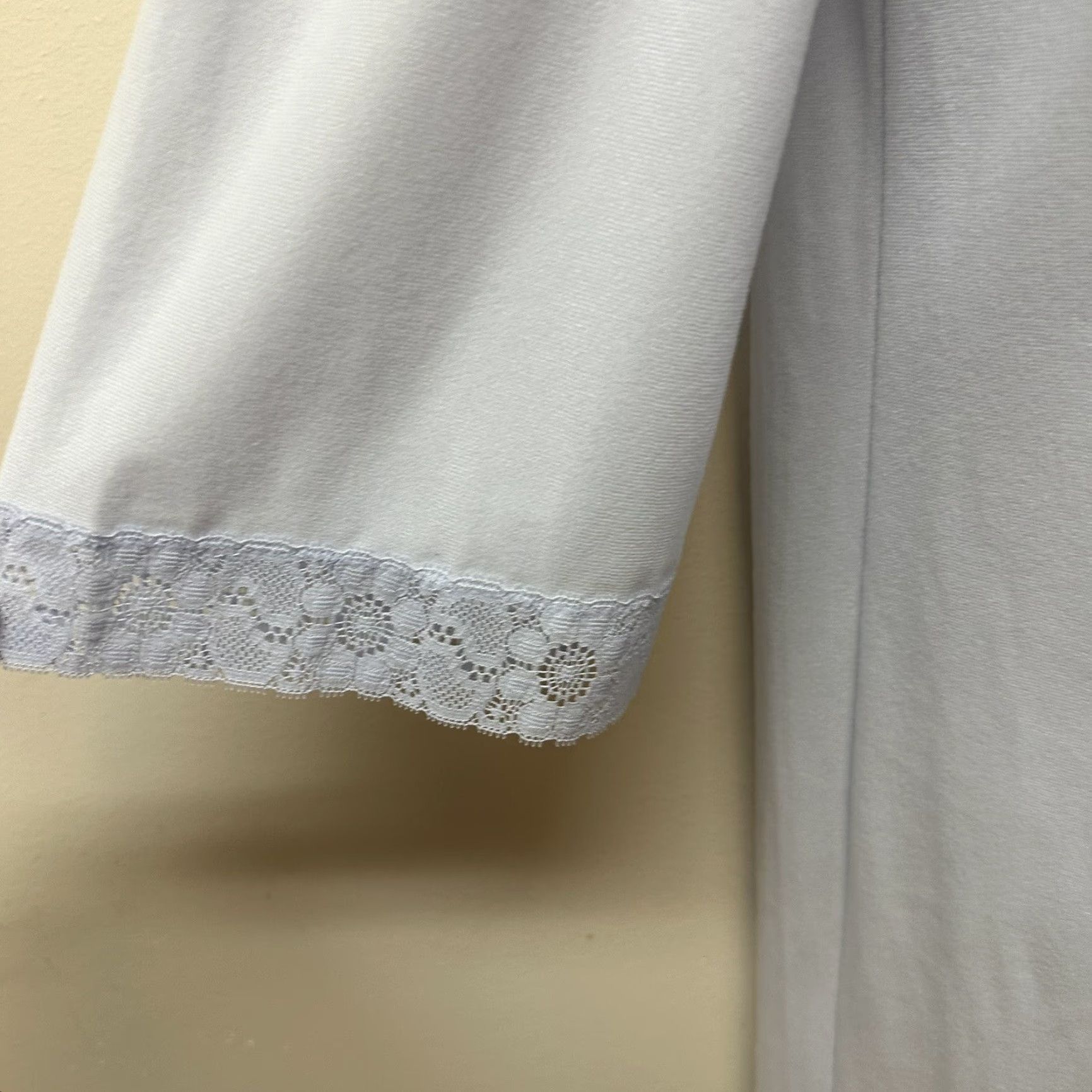 Vintage VINTAGE Gilead Nightgown Long Sleeve Nylon Lavender Lace Embroidered S NOS NEW Nightdress Purple 1970s Womens Size S / US 4 / IT 40 - 5 Thumbnail