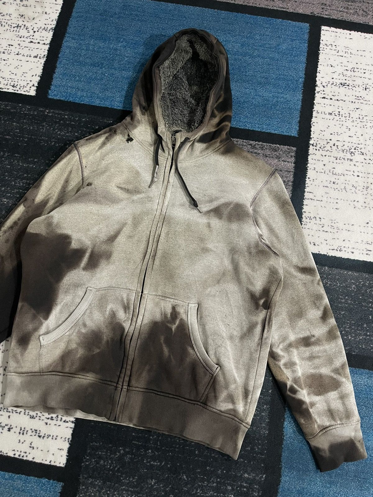 Uniqlo Uniqlo Distressed Sweatshirt Hoodie Size US XL / EU 56 / 4 - 3 Thumbnail