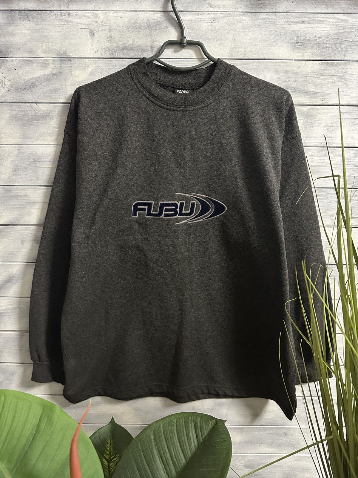 Fubu Rare Vintage Sweatshirt FUBU 1992 Surfing Size L Size US L / EU 52-54 / 3 - 1 Thumbnail
