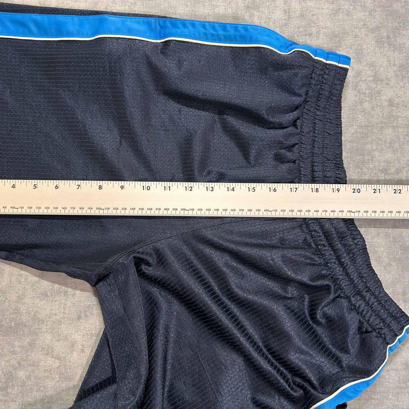 Spalding VTG Y2K Spalding streetwear sportswear bball shorts mens M Size US 31 - 8 Thumbnail