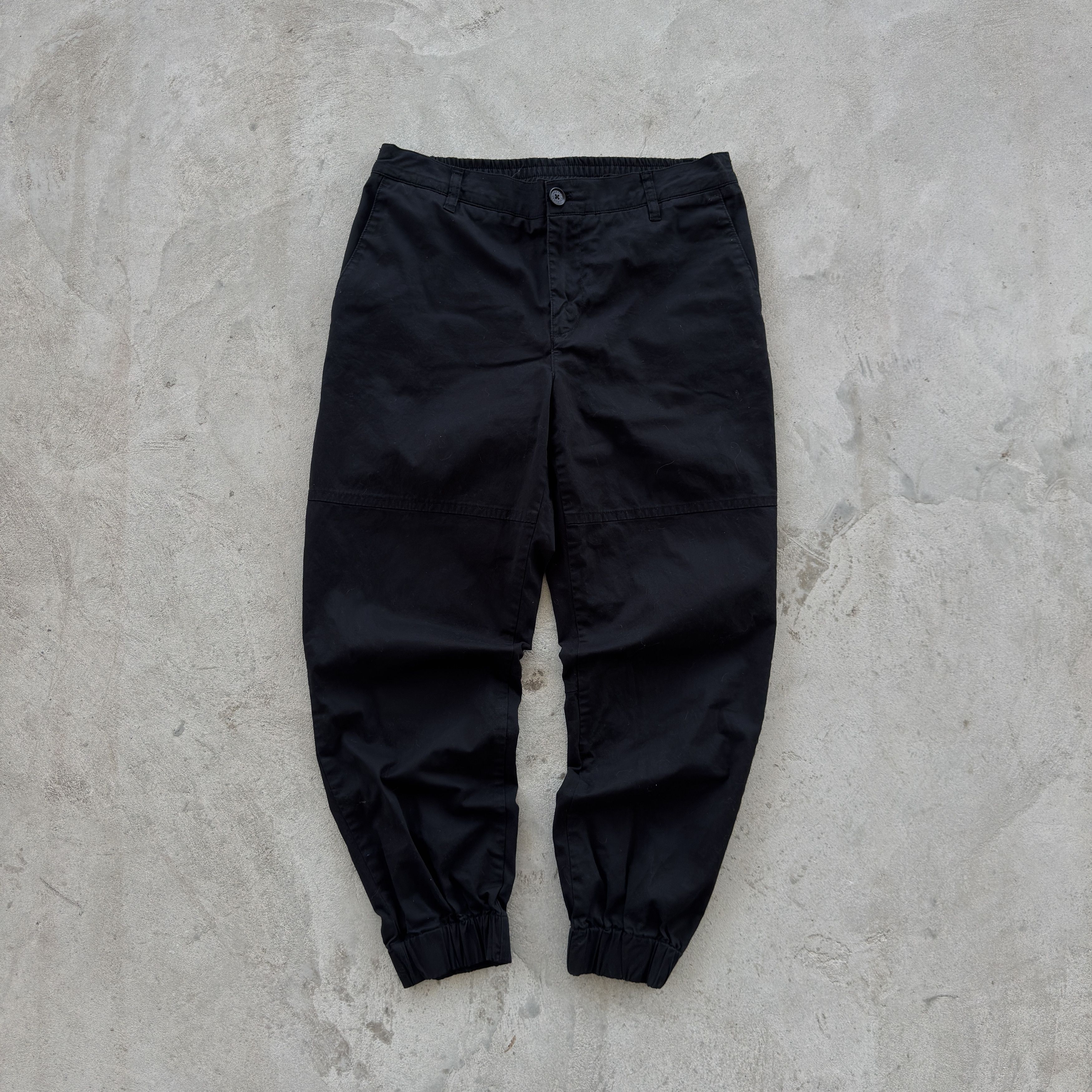Armani Exchange Armani Exchange A|X Black Sustainable Cuffed Joggers 33 Size US 33 - 1 Thumbnail