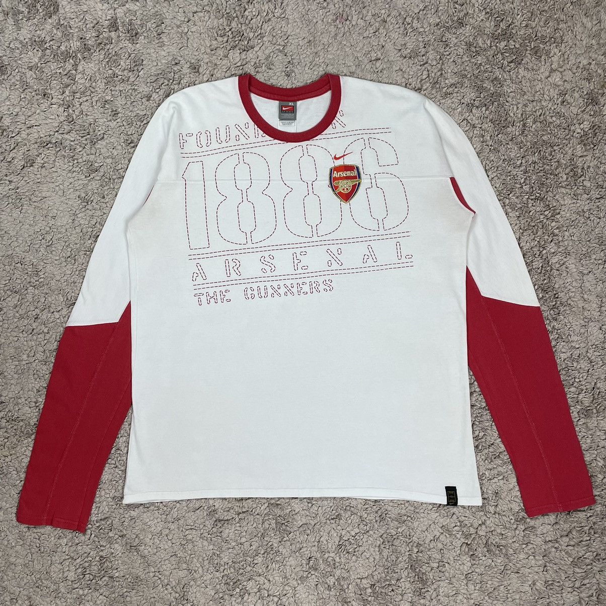 Vintage Vintage Nike Arsenal The Gunners Longsleeve T-shirt Size US XL / EU 56 / 4 - 1 Thumbnail