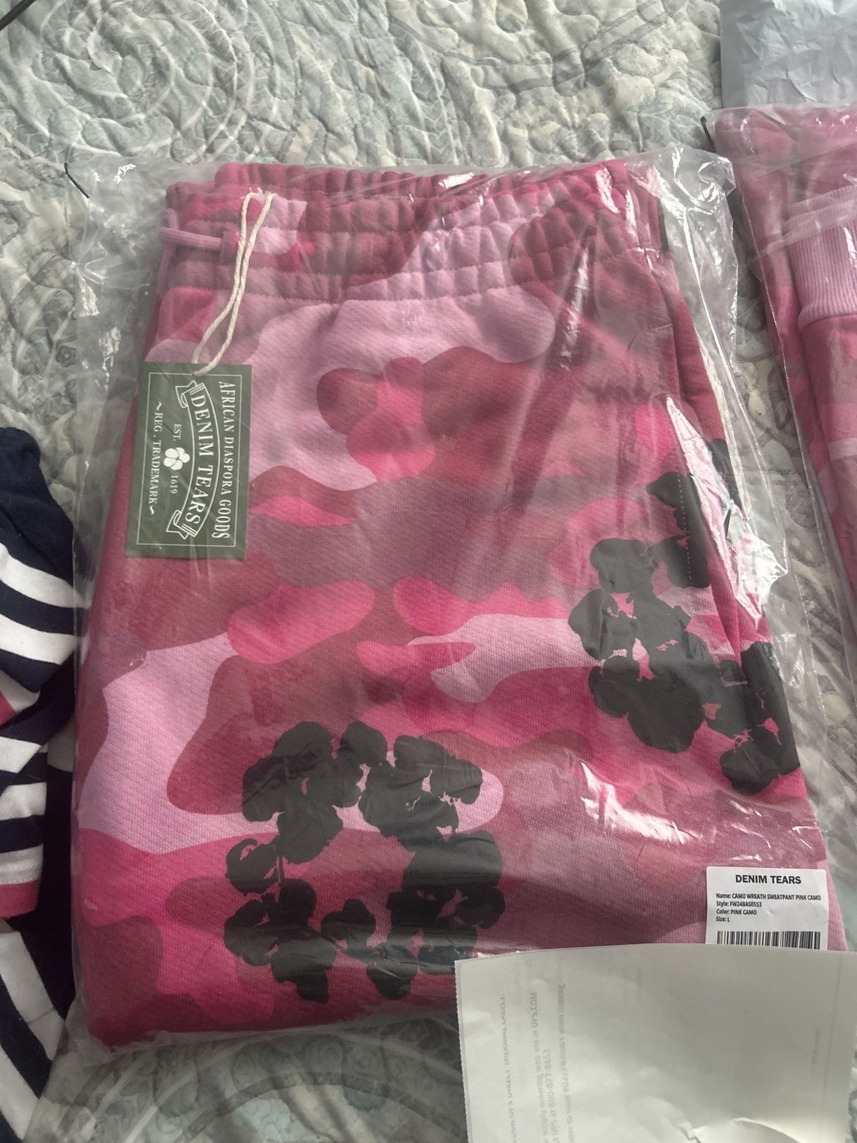 DENIM TEARS Denim Tears Large Pink Camo Cotton Wreath Sweatpants Size US 31 - 1 Thumbnail